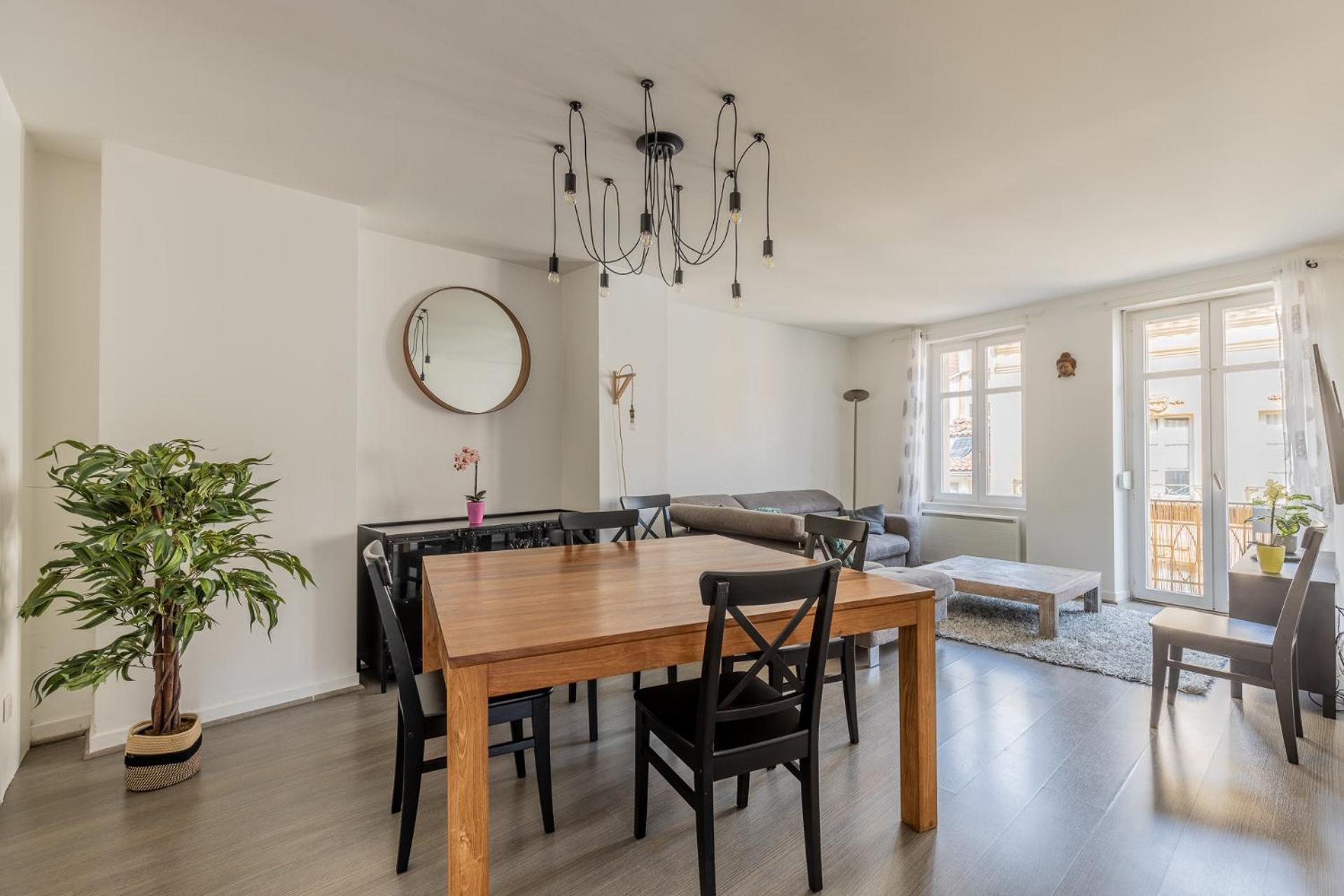 Appartement Le Cocon Du Pont Sailly- 3 - 6 Personnes - Hyper-centre